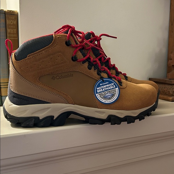 New Columbia Men's Tan Boots with Red Laces, waterproof and breathable. - Picture 2 of 5